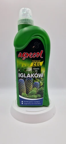 Przód (20260120_140305.jpg): Nawóz Mineral Żel do iglaków Agrecol w zielonej butelce 1 L.