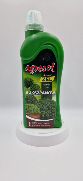 Przód (20260120_140729.jpg): Nawóz Mineral Żel do bukszpanów Agrecol zapewniający gęsty pokrój.