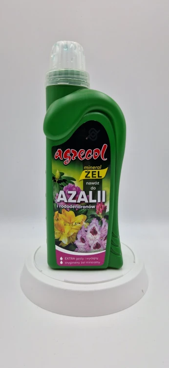 Przód – Azalia Zielona butelka nawozu Agrecol Mineral Żel do azalii i rododendronów.