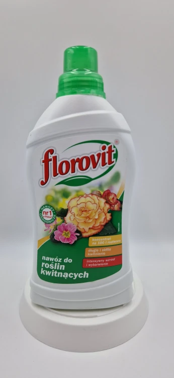 Kwitnące Przód (20260120_154034.jpg): Nawóz Florovit do roślin kwitnących 1 kg wpływający na długie i obfite kwitnienie.