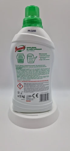 Kwitnące Tył (20260120_154045.jpg): Zalecenia dotyczące stosowania nawozu do roślin kwitnących na odwrocie butelki.