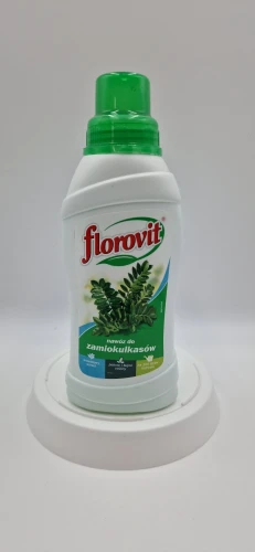 Przód (20260120_154231.jpg): Specjalistyczny nawóz płynny Florovit do zamiokulkasów wspierający wypuszczanie nowych pędów.