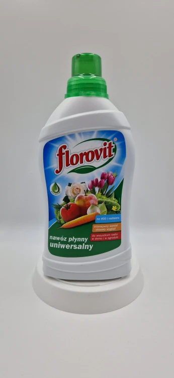Przód (20260120_153910.jpg): Butelka nawozu płynnego uniwersalnego Florovit 1 kg do roślin domowych i ogrodowych.