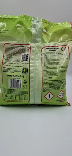 Tył (20260121_120355.jpg): Tabela dawkowania i terminy nawożenia roślin cebulowych widoczne na tylnej etykiecie produktu.