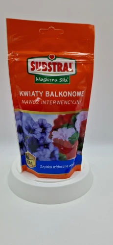 Nawóz interwencyjny Substral Magiczna Siła do kwiatów balkonowych zapewniający obfite kwitnienie.