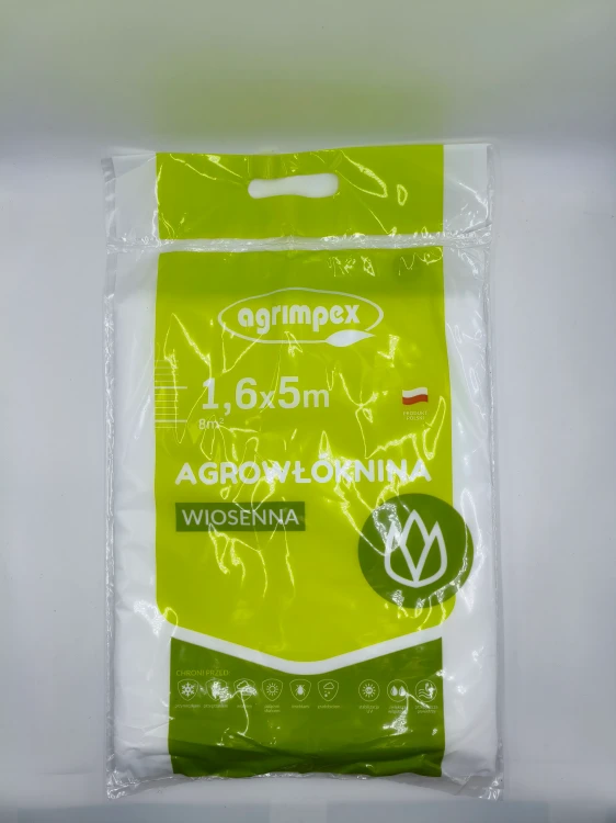 Opakowanie agrowłókniny wiosennej 1,6x5m Agrimpex osłania małe uprawy przed chłodem.