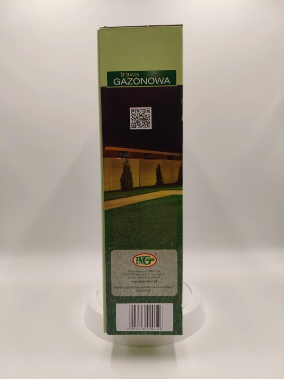 Bok pudełka z kodem QR kieruje do informacji o trawie gazonowej.