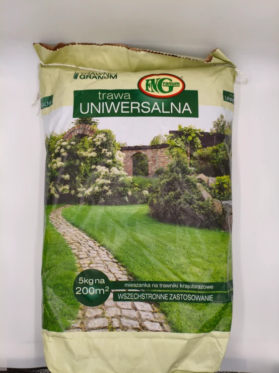 Duży worek 5kg trawy Uniwersalnej Granum wystarcza na 200m2 ogrodu.