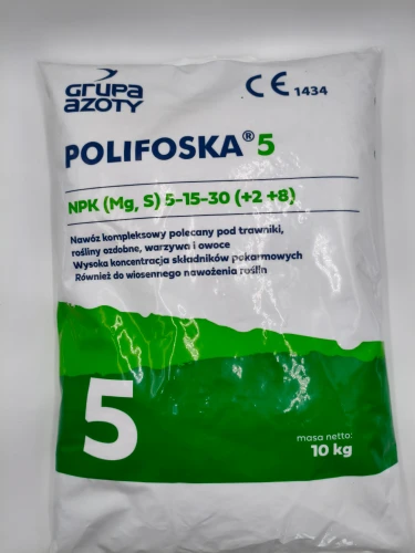 Duży, 10-kilogramowy worek nawozu ogrodniczego POLIFOSKA 5 marki Grupa Azoty.