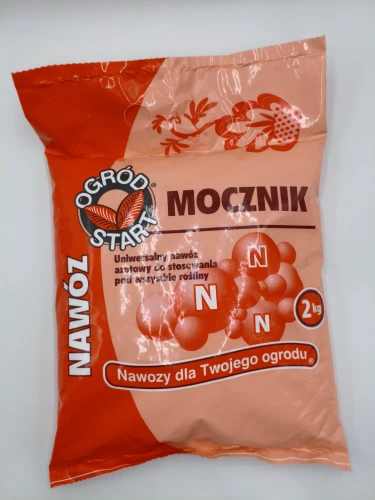 Pomarańczowy worek 2kg uniwersalnego nawozu azotowego Mocznik marki Ogród START.