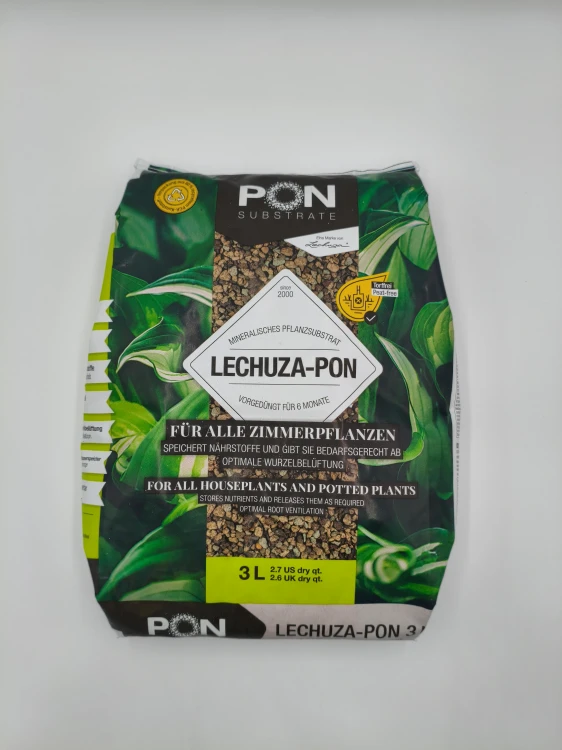 Front worka 3L mineralnego podłoża LECHUZA-PON z wyraźną informacją o nawożeniu do 6 miesięcy i formule bez torfu.