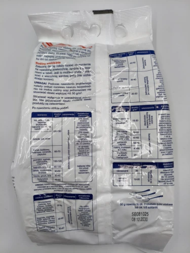 Odwrót worka 3 kg nawozu AZOFOSKA z instrukcjami przedsiewnymi i przelicznikiem dawkowania na łyżki stołowe.