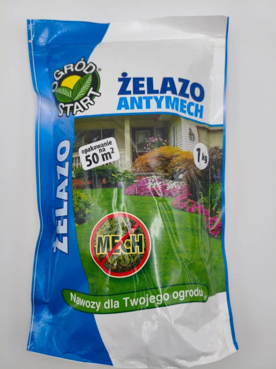 Przód opakowania nawozu Żelazo Antymech marki Ogród Start o wadze 1kg przeznaczonego na 50m2 trawnika